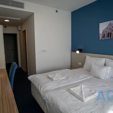 فندق Aqua 3*